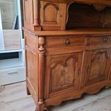 Buffet lorrain deux corps , bois de noyer 18e siècle