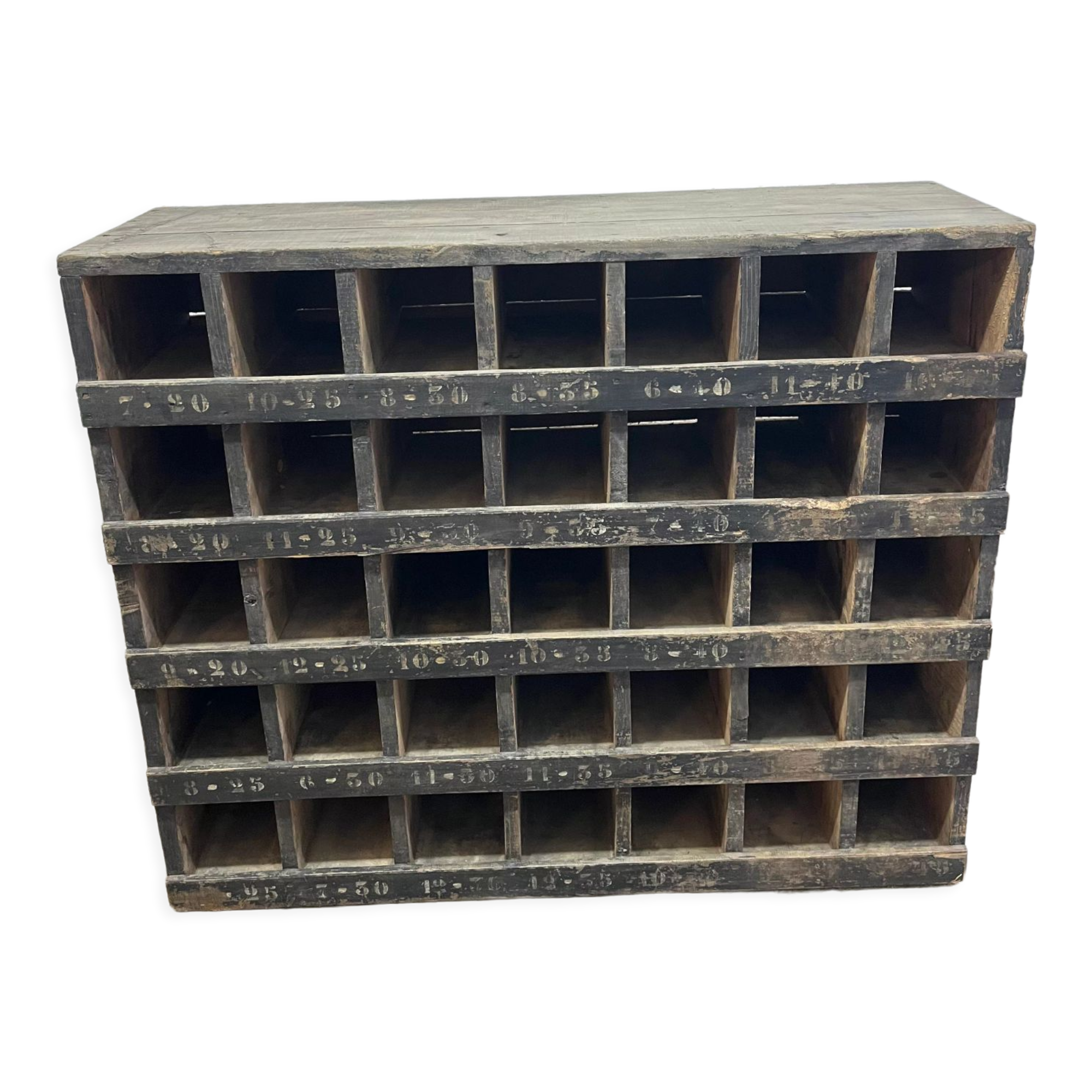 Furnishing from workshop to locker