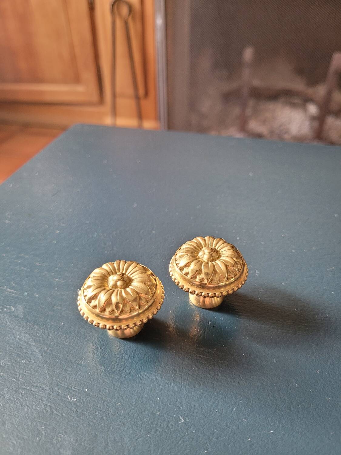 2 Louis XVI furniture knobs