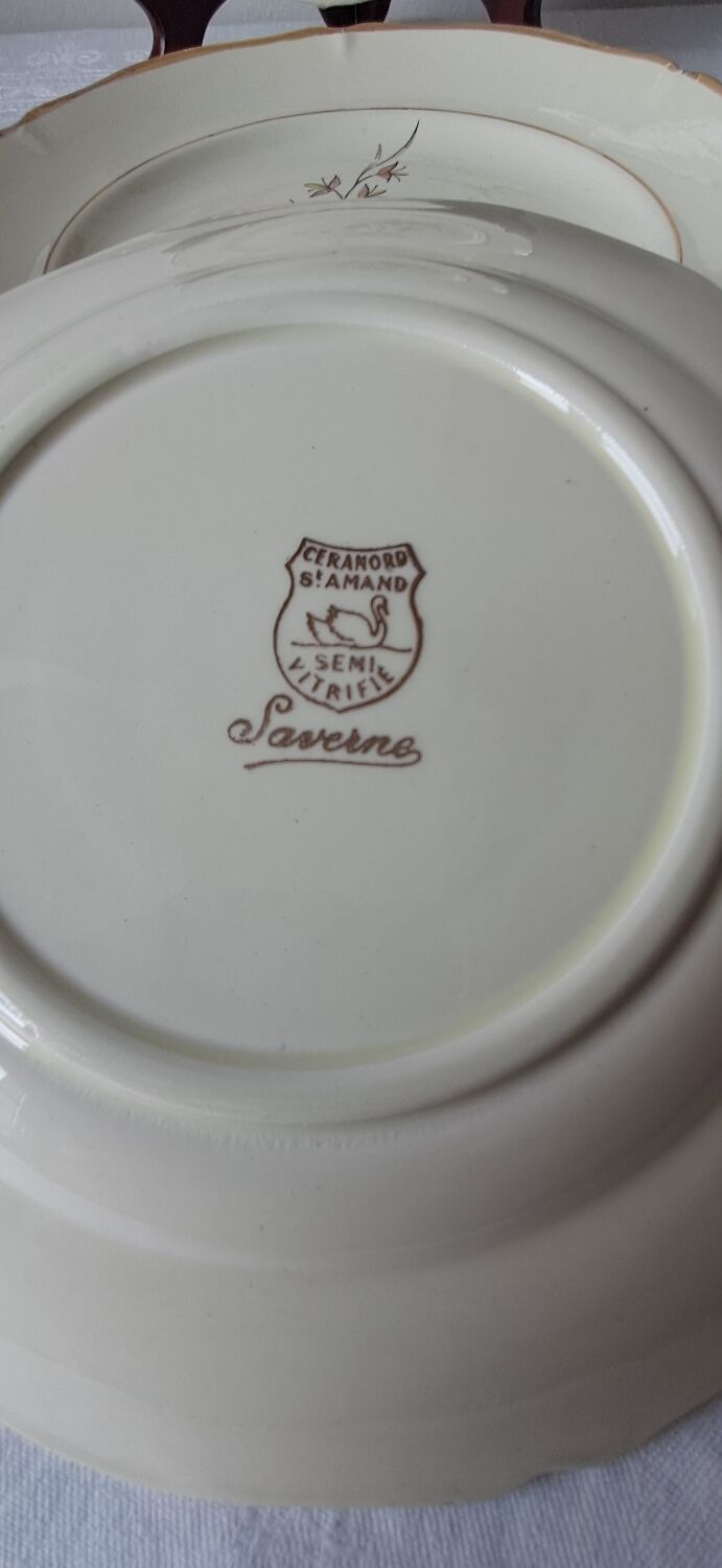 Assiettes à dessert modèle Saverne de St Amand. Années 50-60