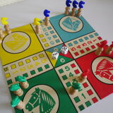 Old suitcase of board games, 7 games, - Rachez Paris -