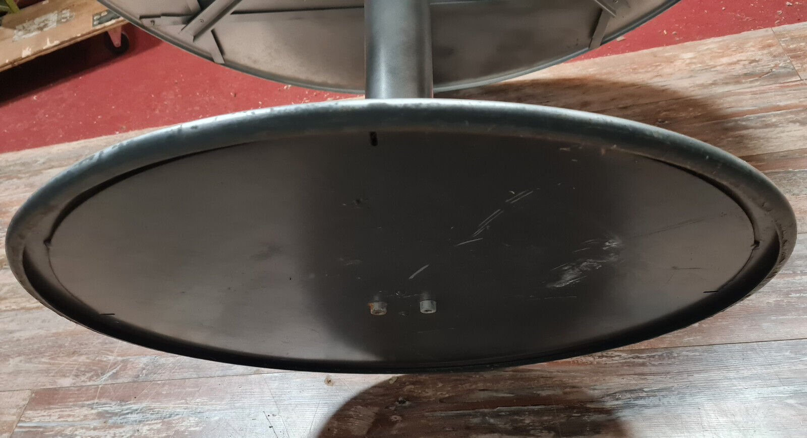 Industrial table made with an XXL road sign