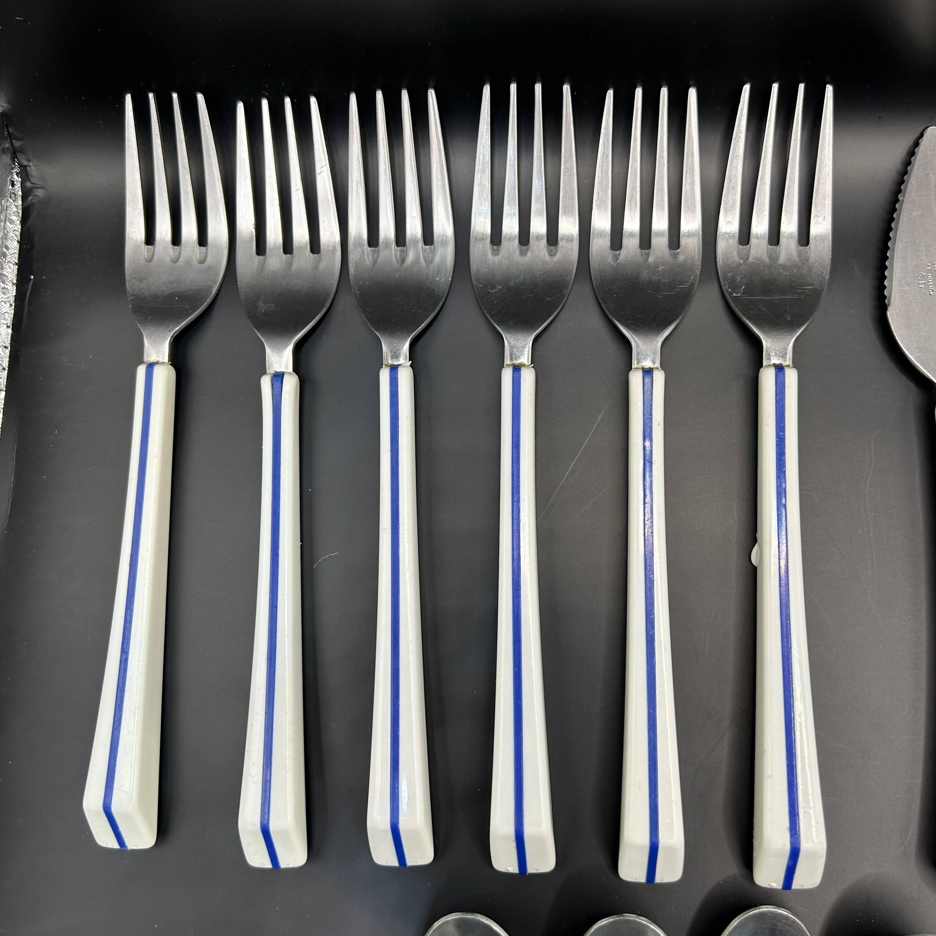 18 Air France place settings by Nathalie George for Guy Degrenne