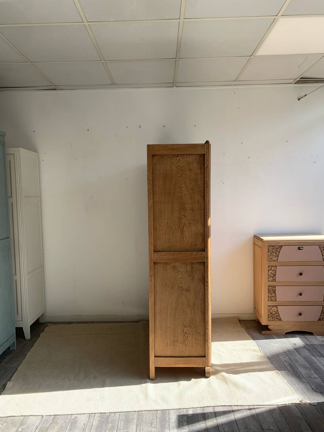 Art Deco glass cabinet