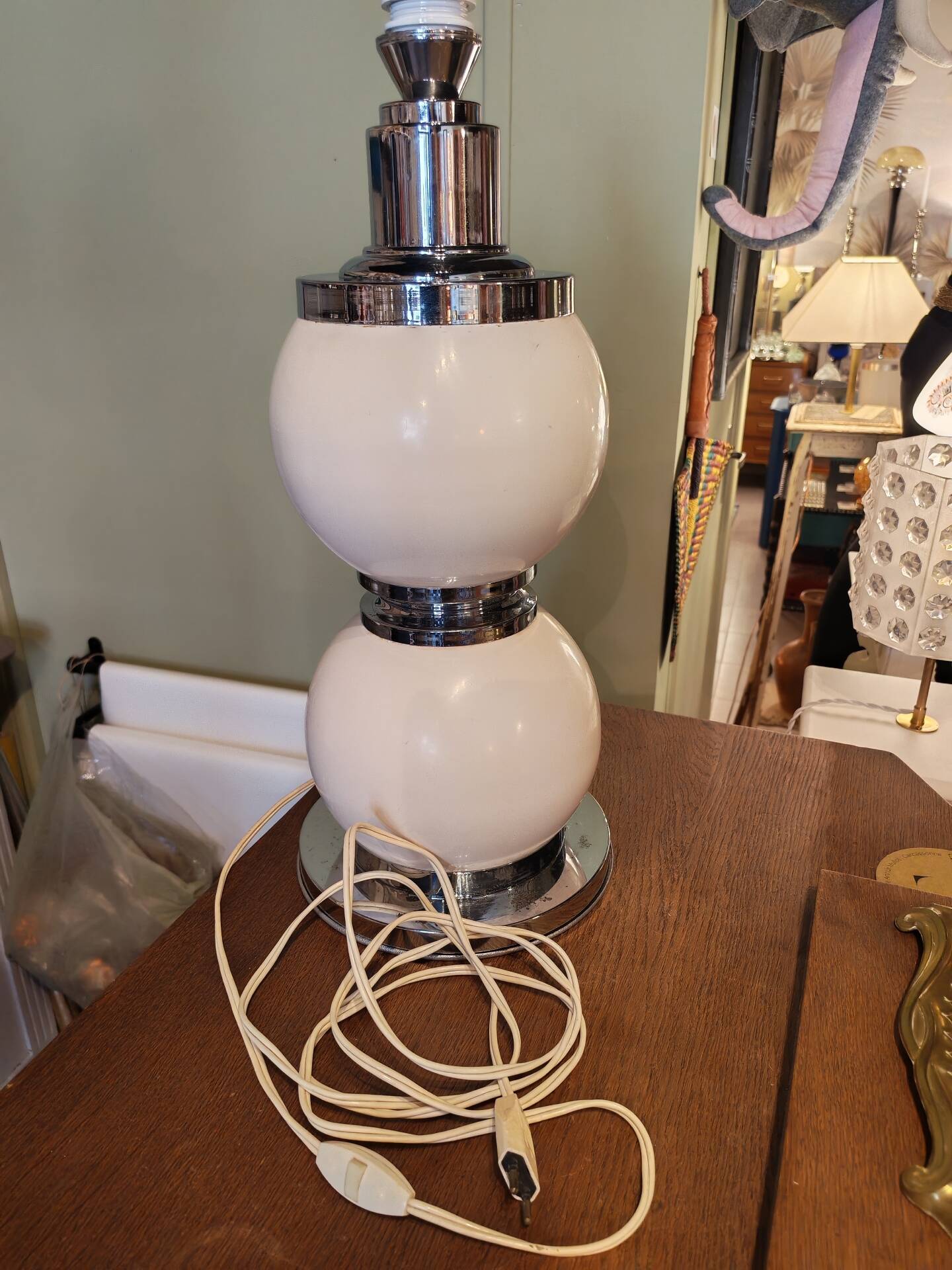 Delmas lamp base model Monteuse