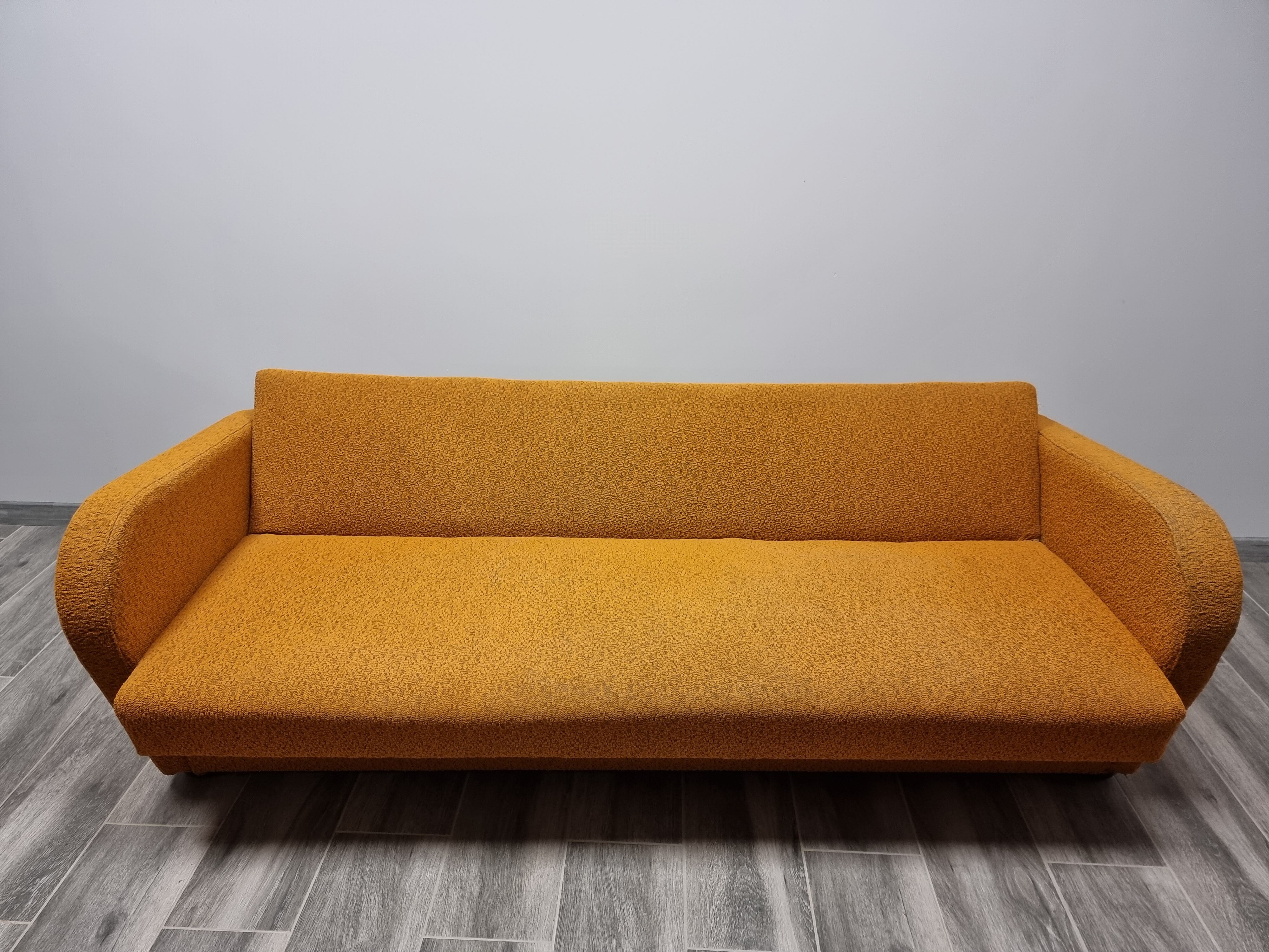 Sofa by Jindrich Halabala
