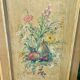 Commode en bois peint a décor de fleurs
