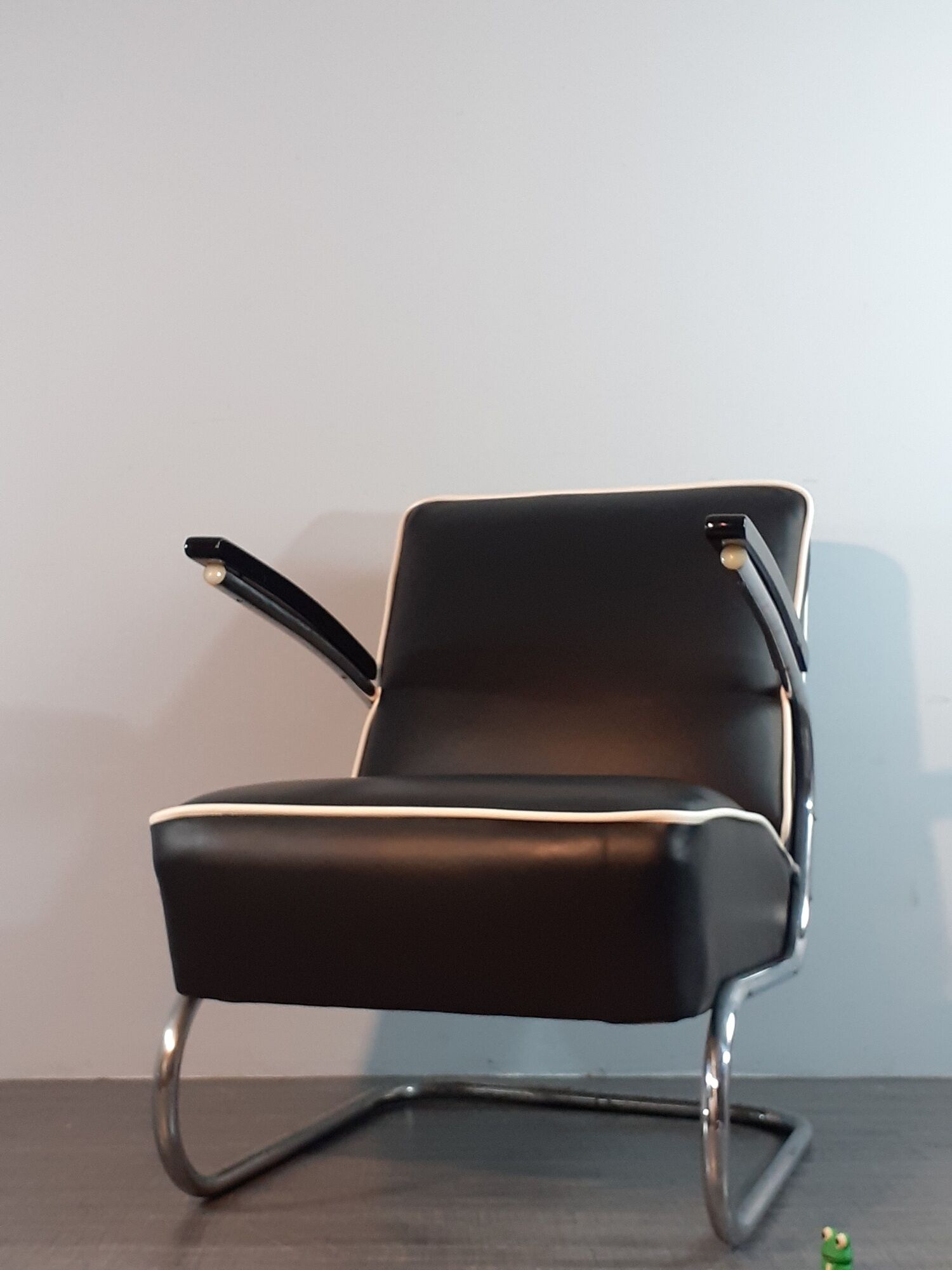Pair of Bauhaus armchairs by Slezàk, K29 model, Gispen-Thonet 1932 design
