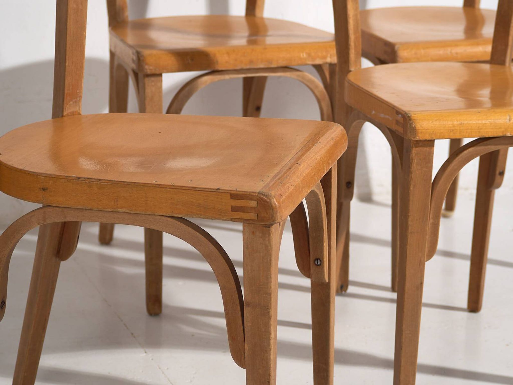 Chaises vintage en bois courbé (c.1940). Ensemble de 4 pièces #1
