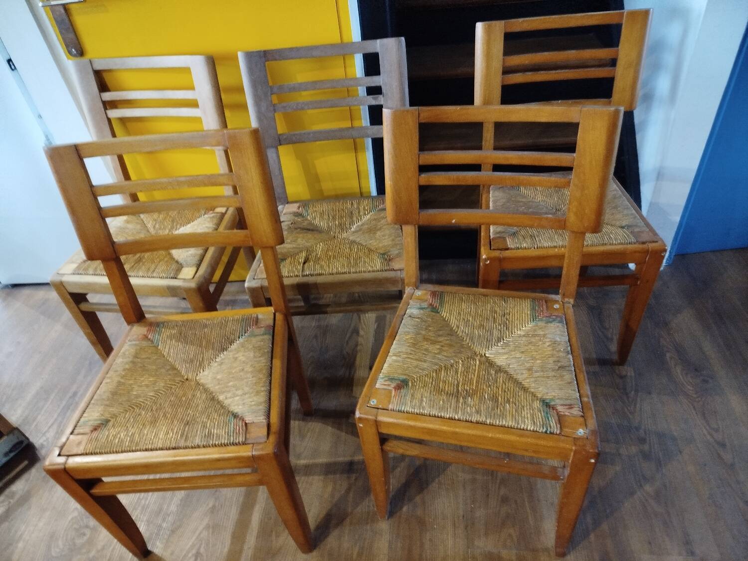 Set of 5 wood and straw chairs