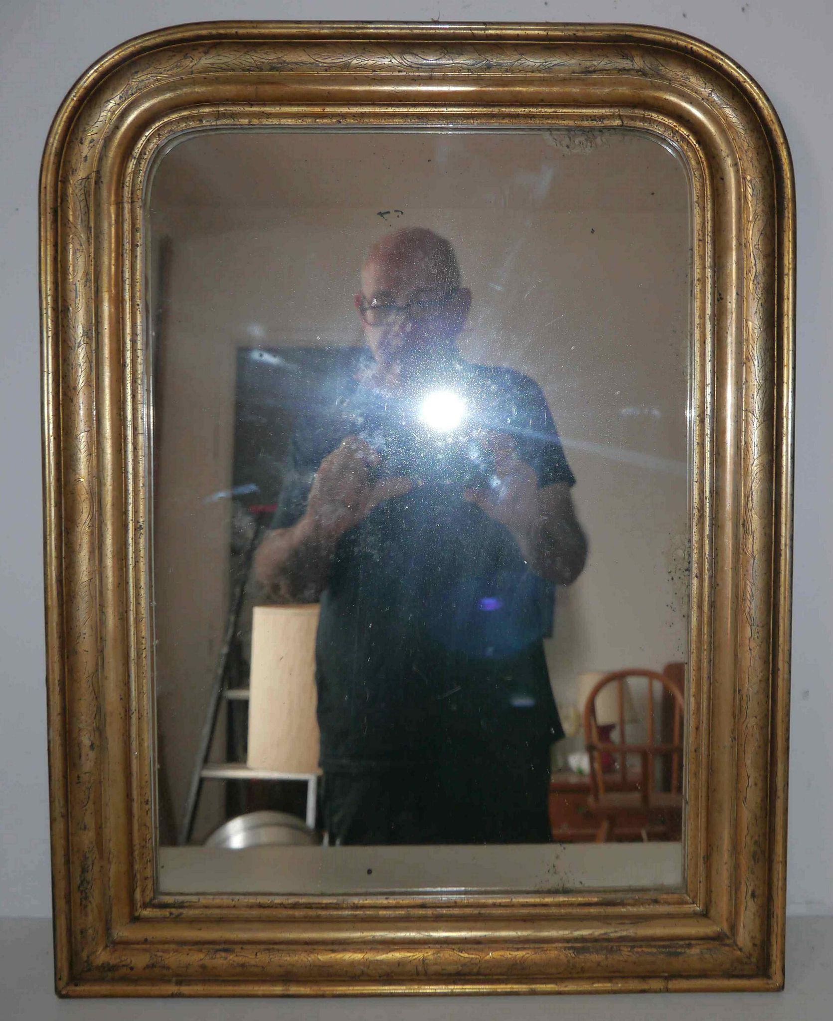 Ancien miroir style Louis Phillipe doré 670 mm x 510 mm