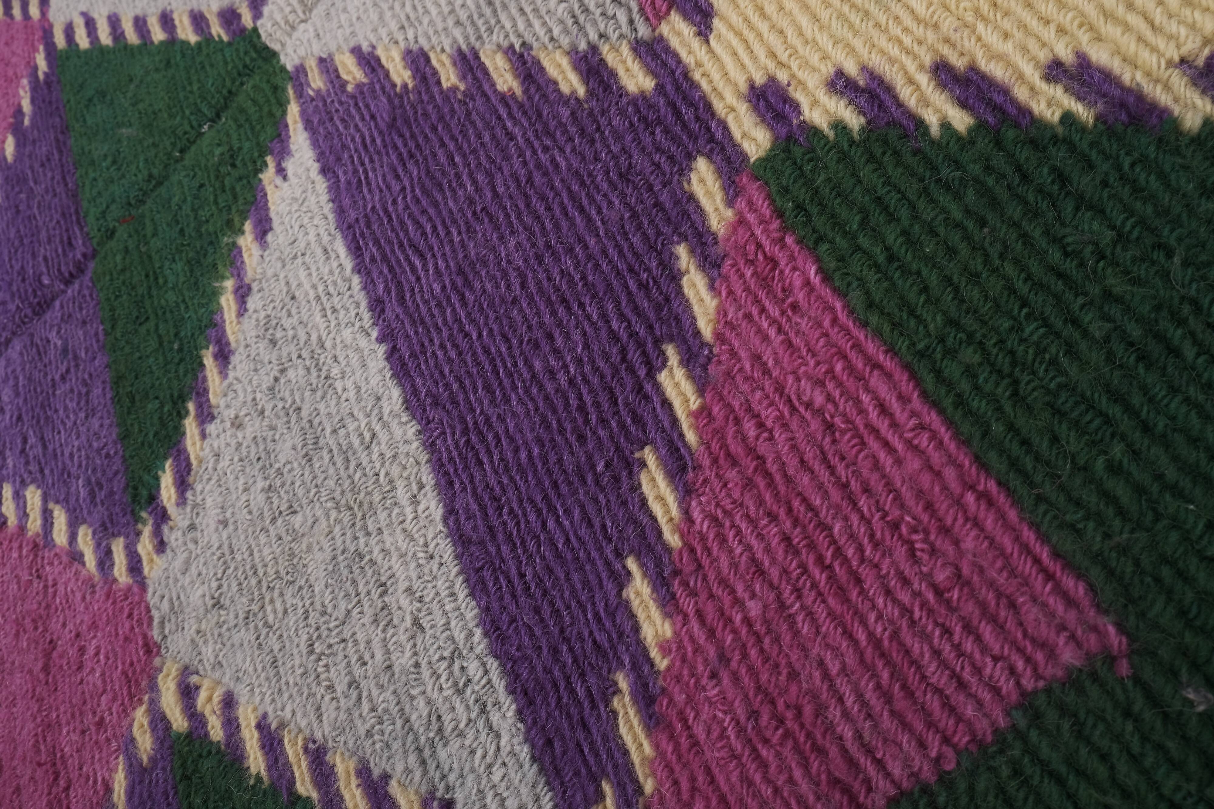 Vintage Turkish rug from Oushak, hand-woven 105x148 cm