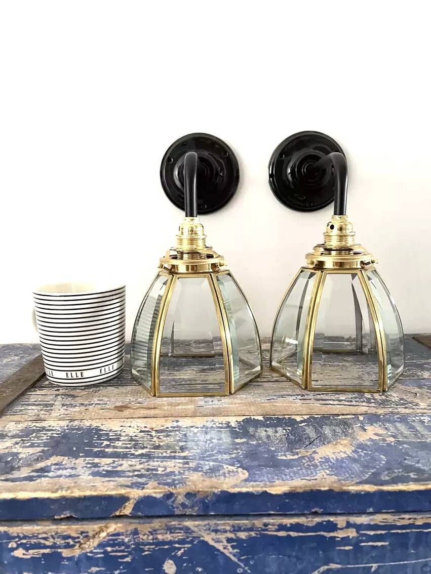 Paire d’appliques vintage en verre et laiton