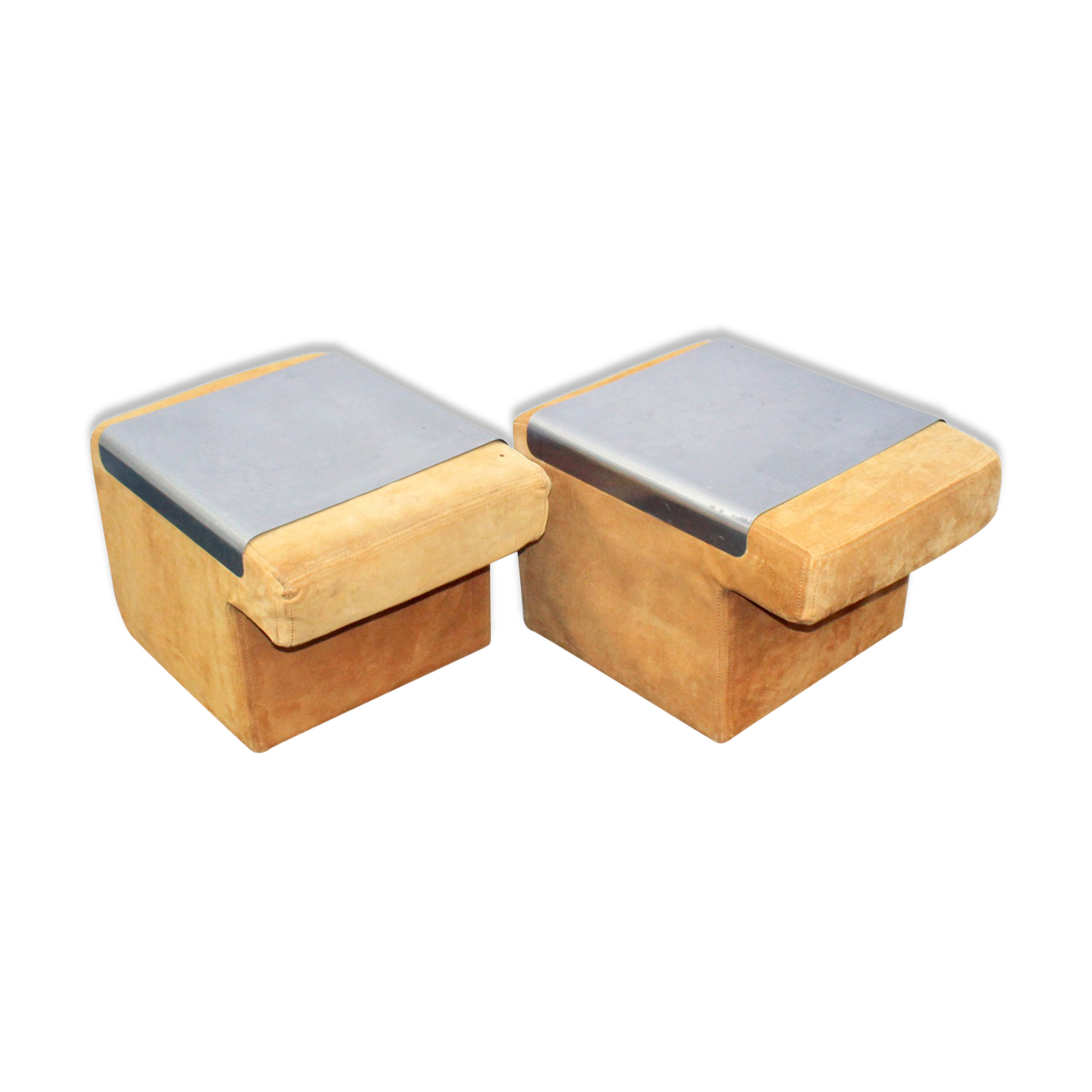 Pair of sofa deer and stainless steel tips