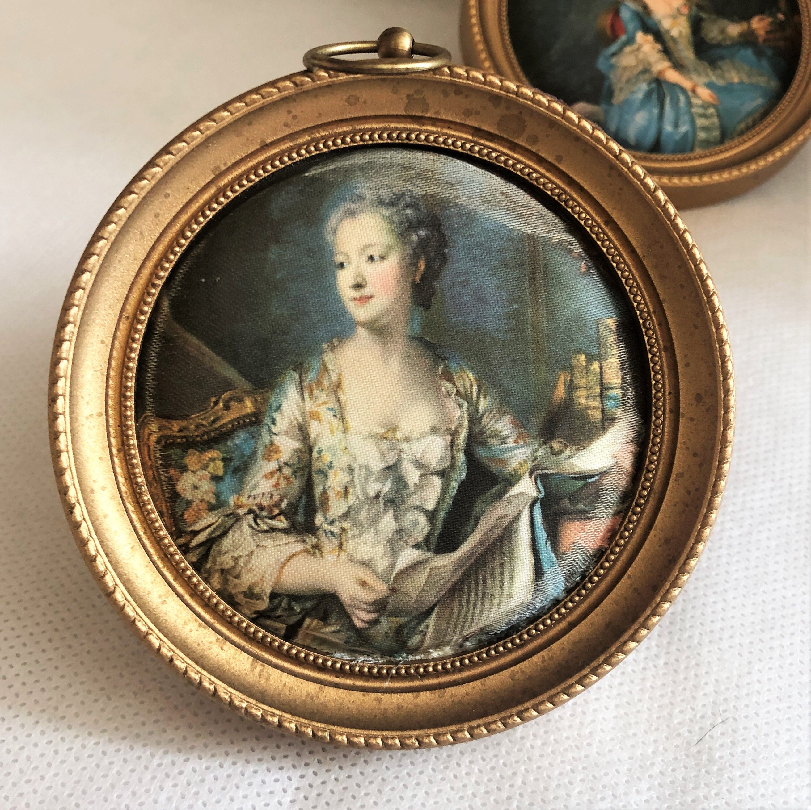 Pair of frame medallion Marie-Antoinette