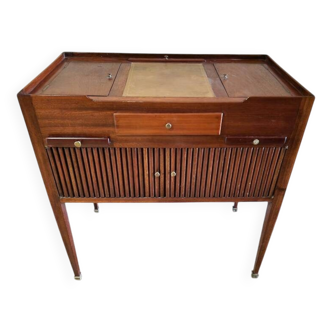Coiffeuse en noyer et placage de noyer de style Louis XVI