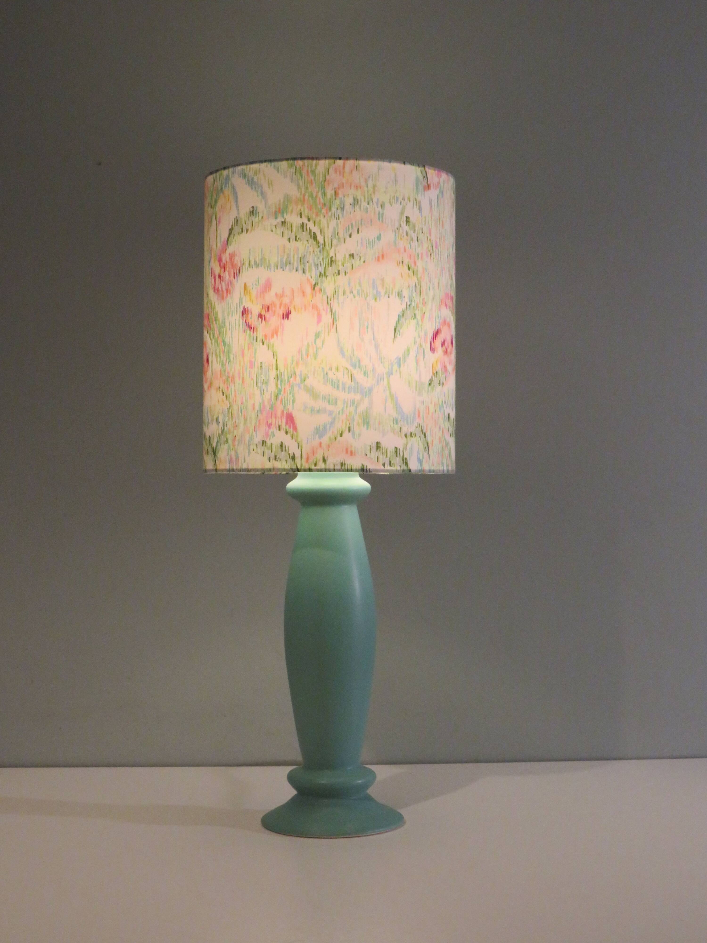 Mint green ceramic table lamp from Porcelaines de Bruxelles in Memphis style. 1980s