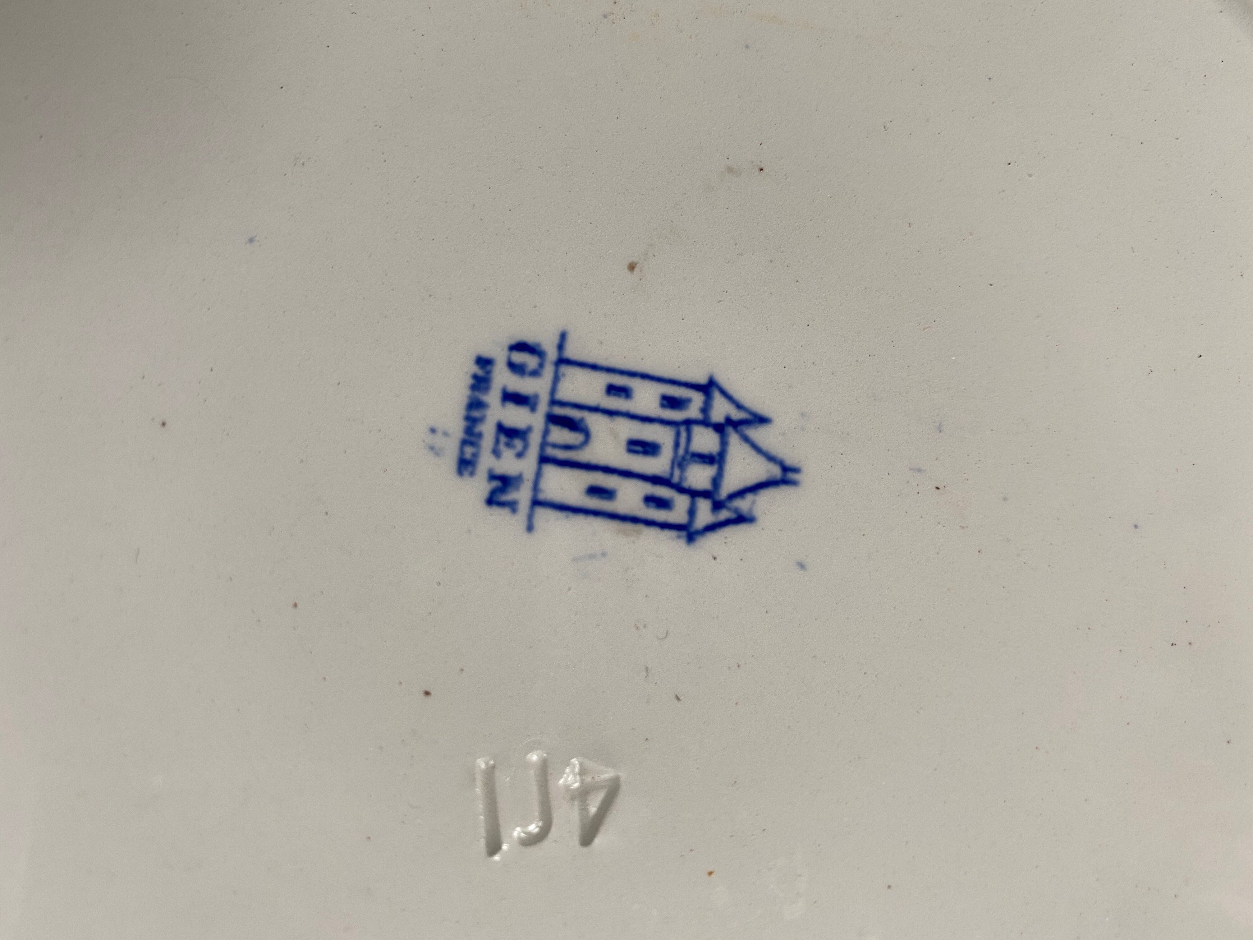 Lot of 5 plates and 1 cup Gien