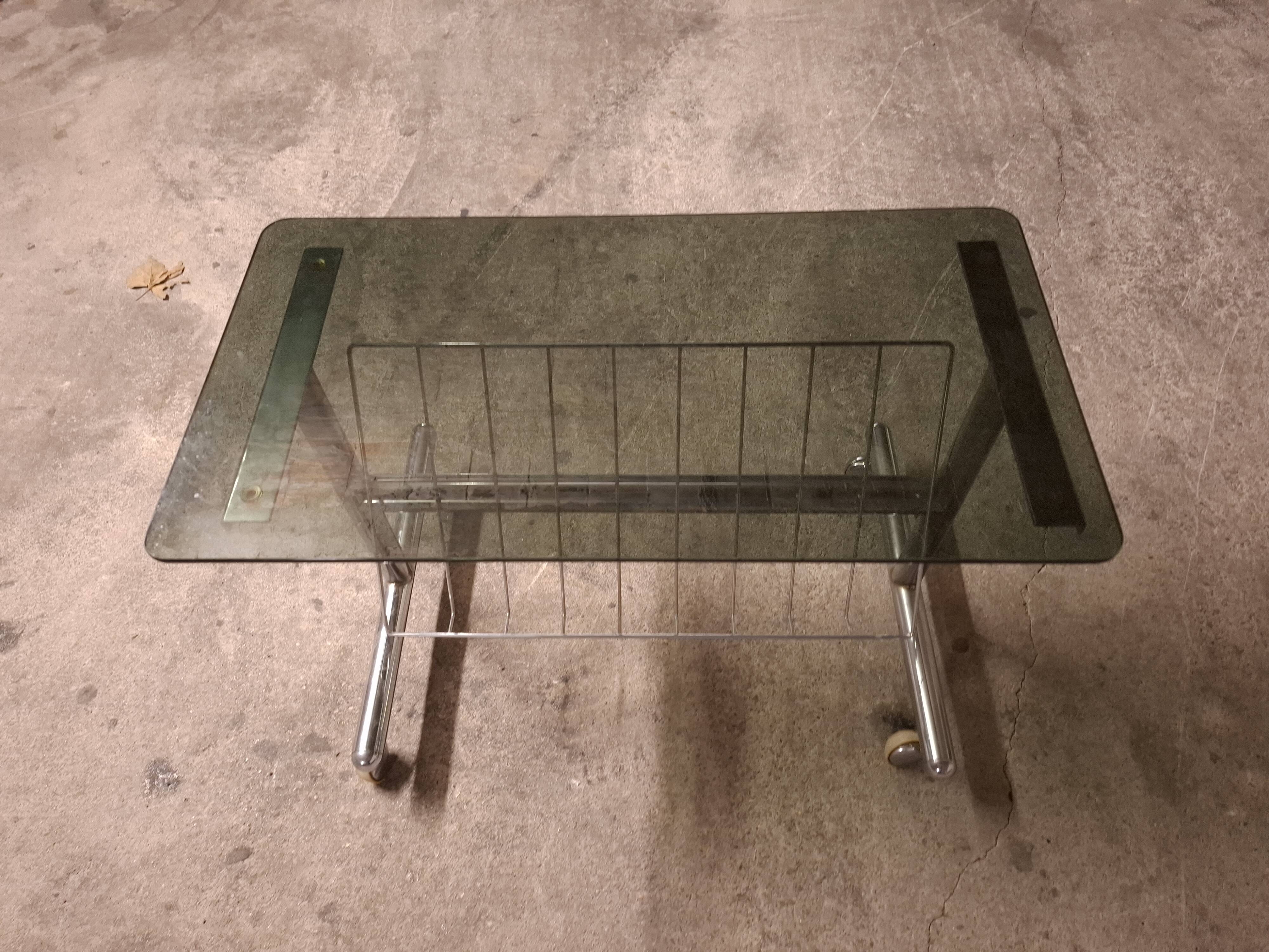 Vintage 70's coffee table, magazine rack