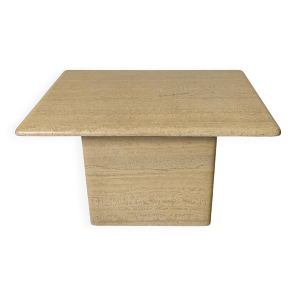 Table basse, bout de canapé en travertin