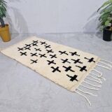 Handmade traditional wool rug, size 145 x 255 cm