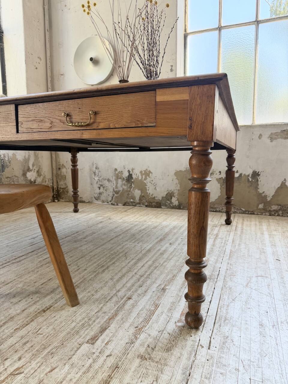 Grande table de ferme XL chêne « carrée » conférence 1950