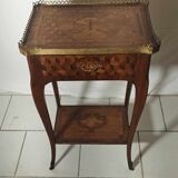 Table de chevet style Louis XVI