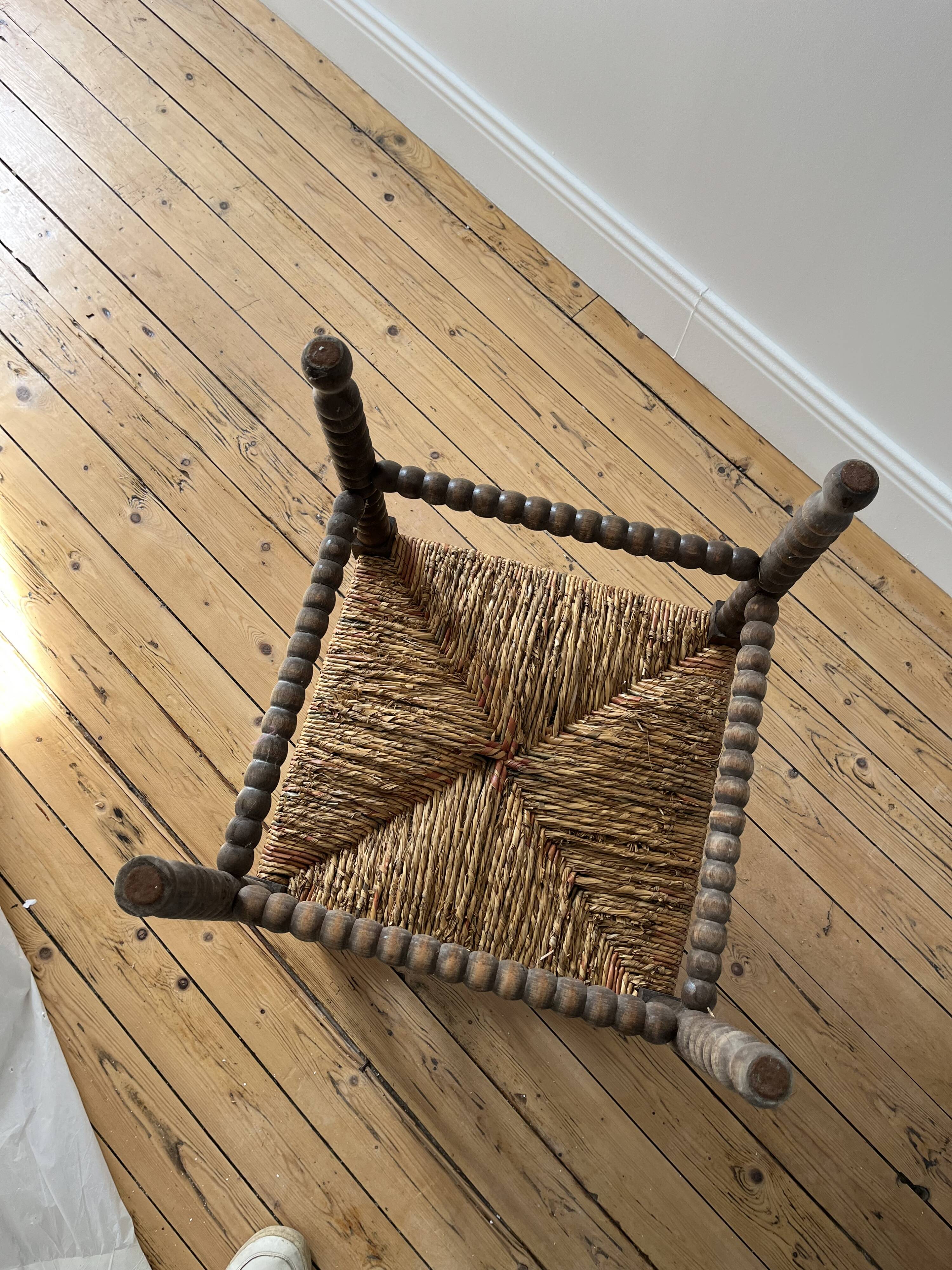 Turned wood corner chair