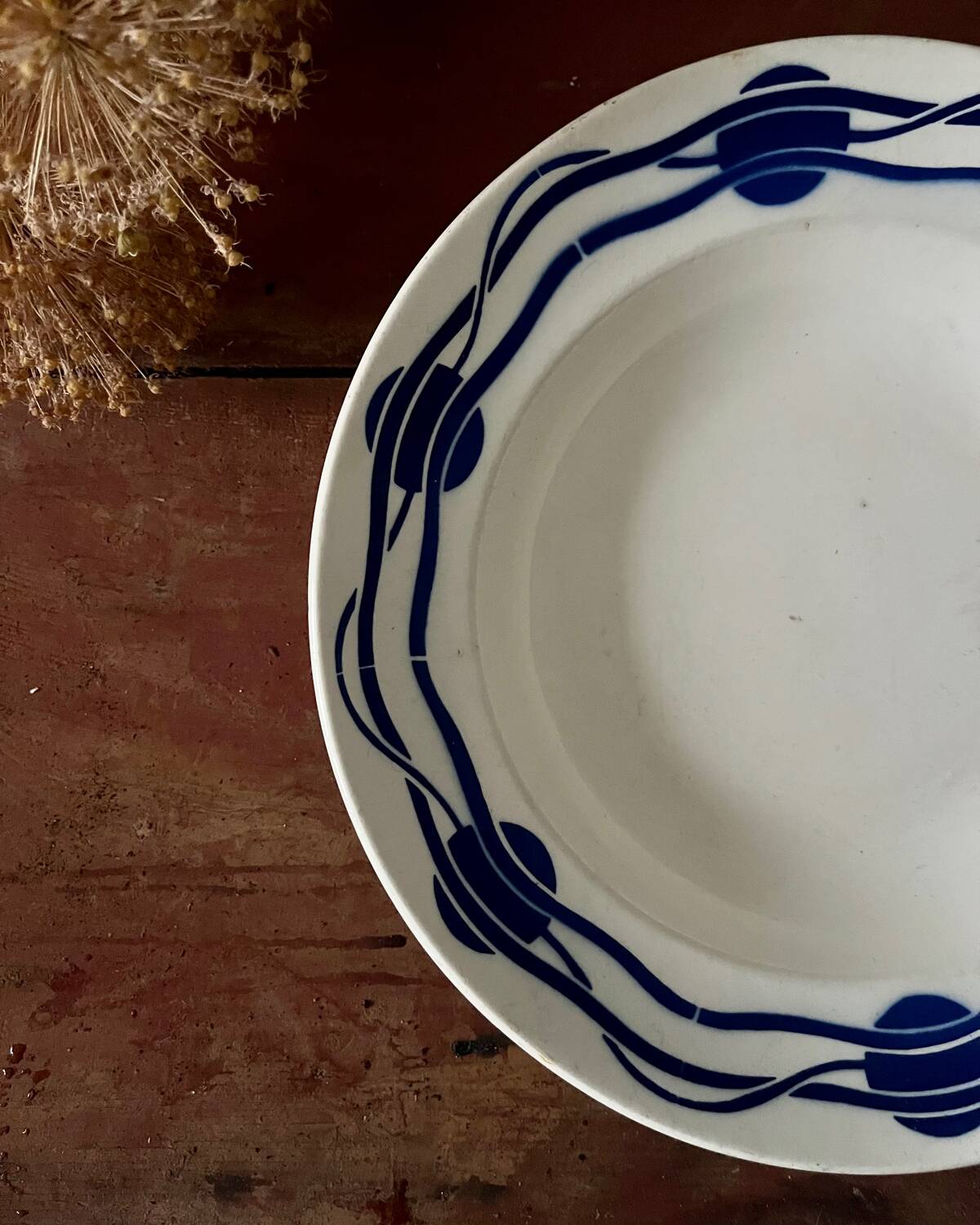 Round hollow iron earth dish Badonviller Ballon