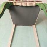 Chair with lyre backrest