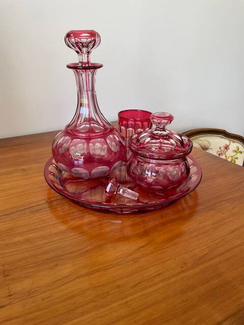 Night toilet set in crystal, late 19th century.