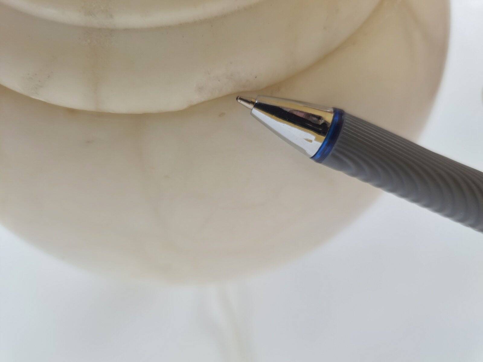 Alabaster Amphora Shaped Mother Table Lamp by Nelson Bloncourt, 1960s