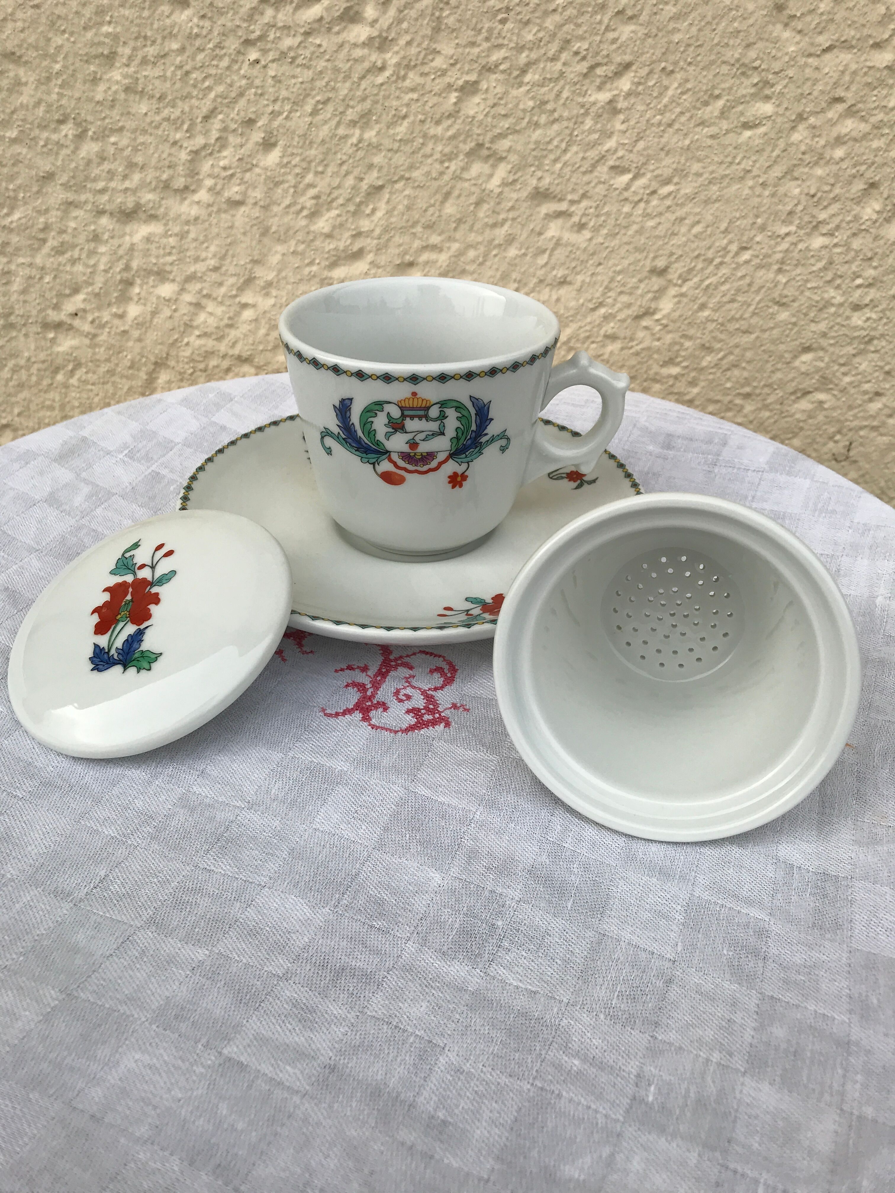 Mug porcelain tea from Paris