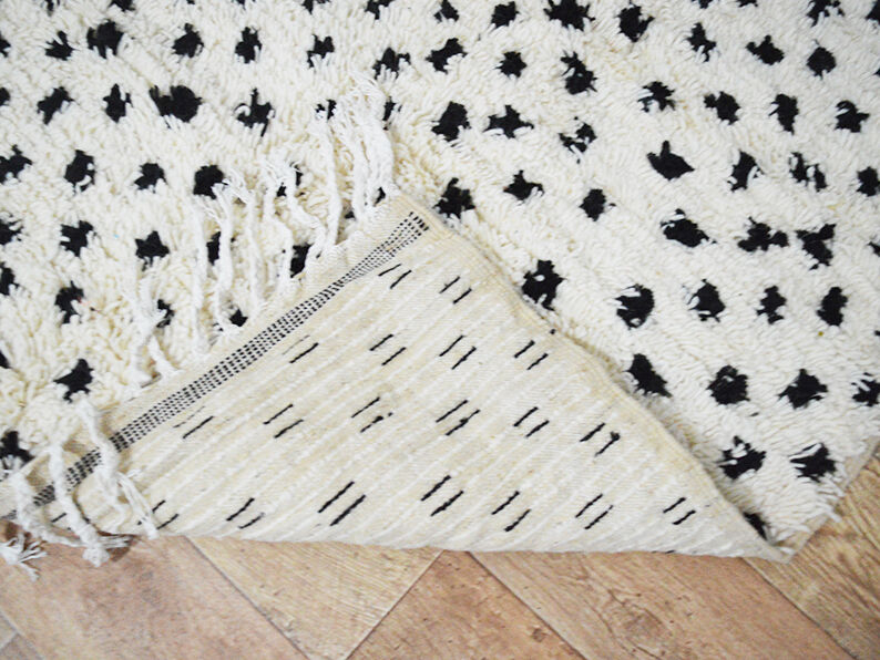 Handmade moroccan berber carpet 300 x 188 cm