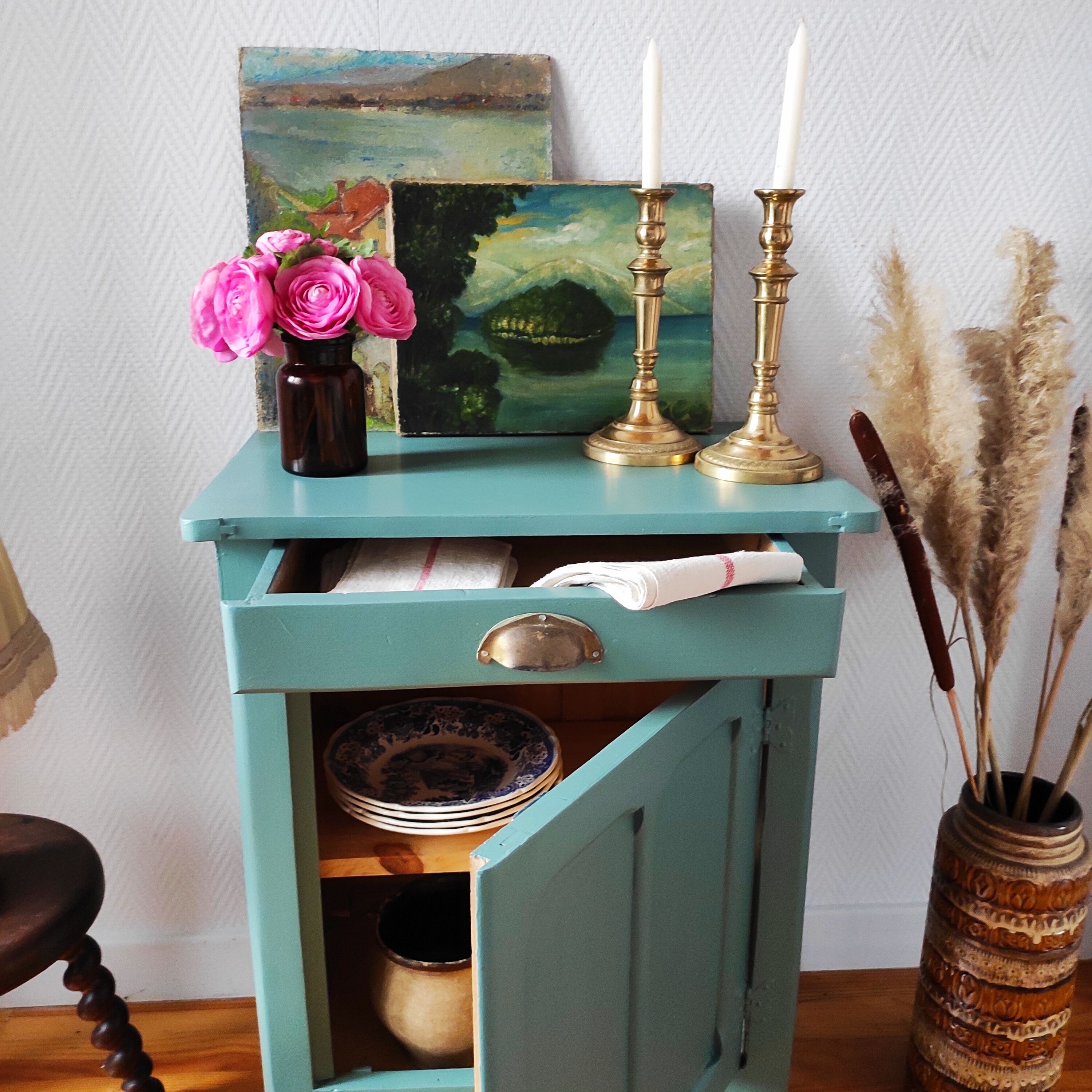 Old Parisian jam buffet