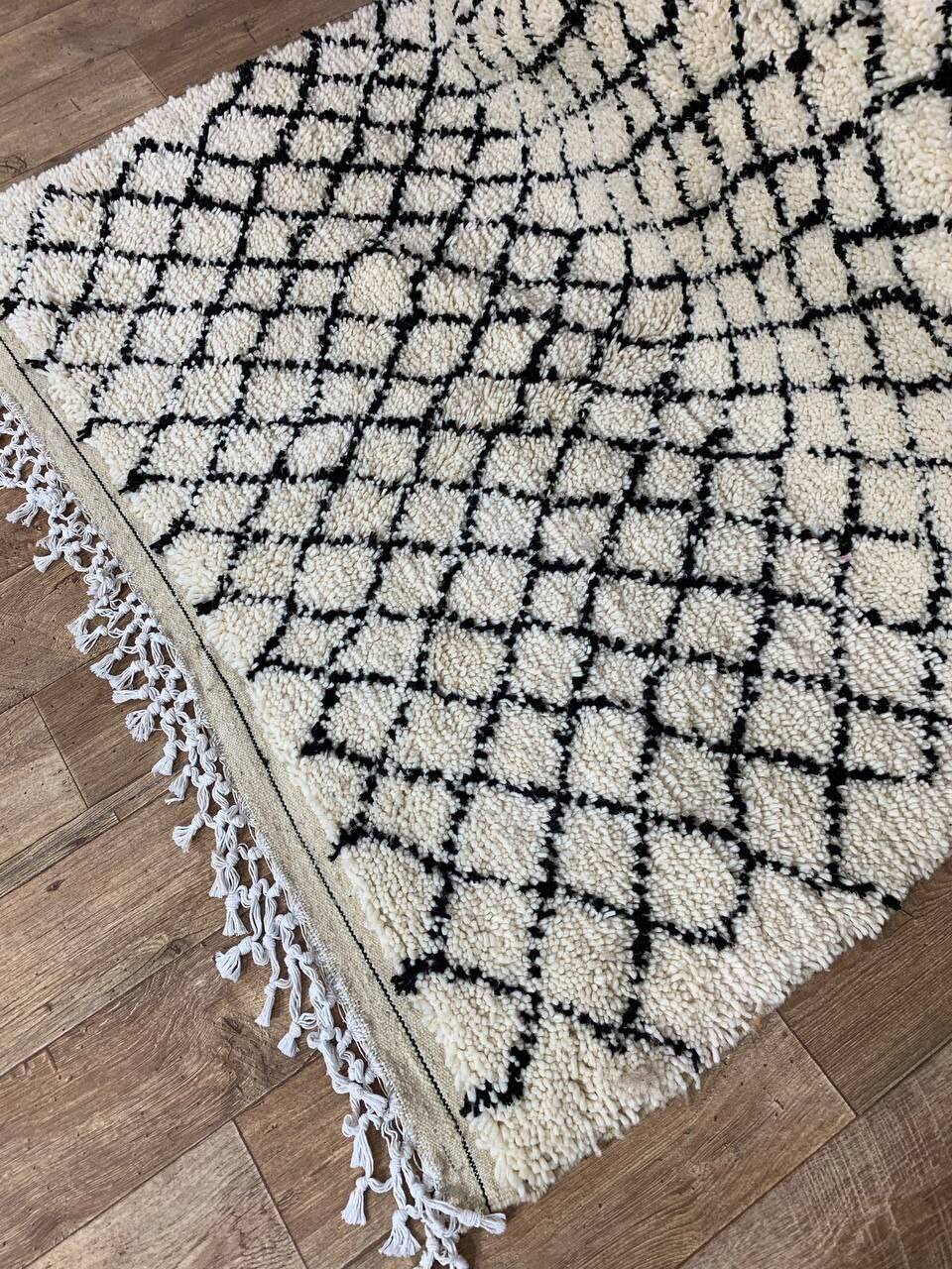 Handmade Moroccan Berber rug 260 x 156