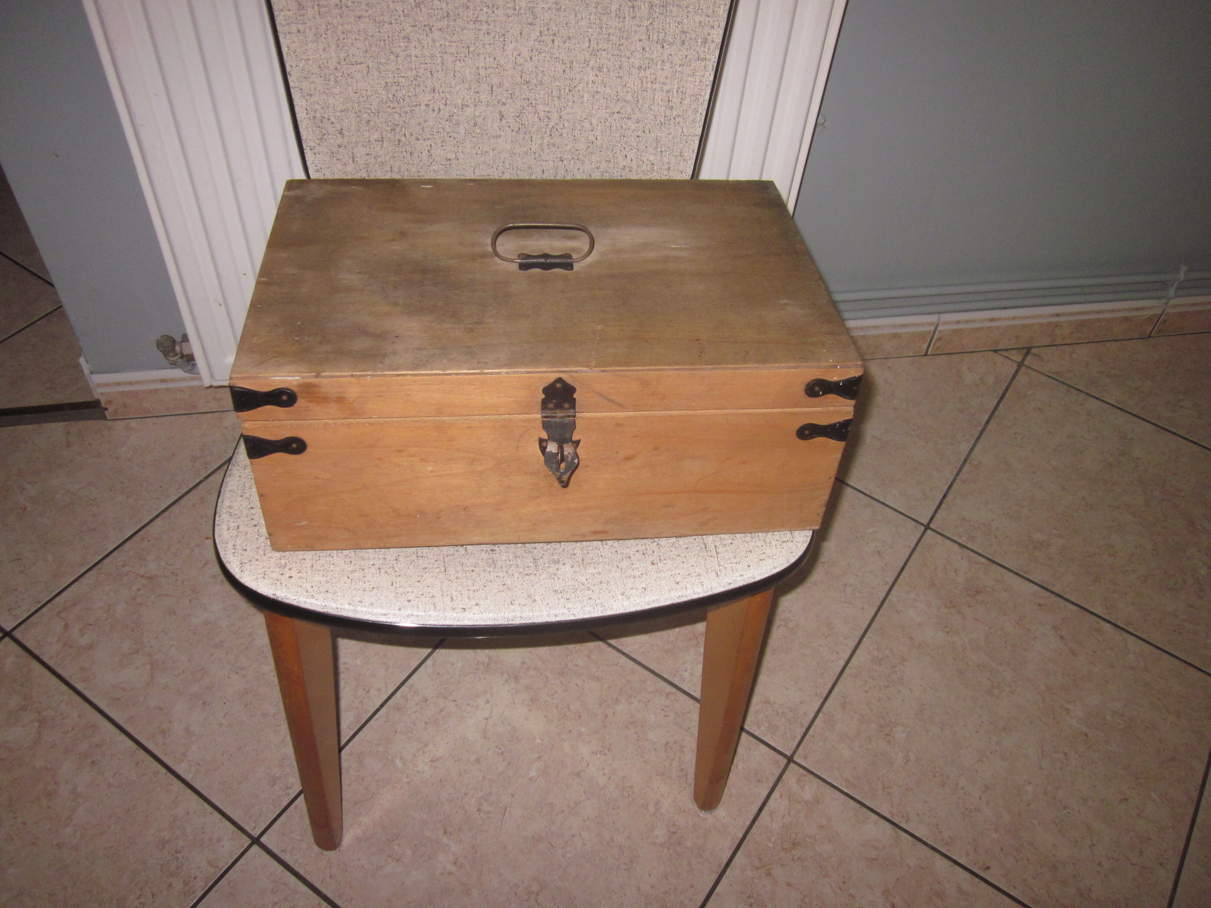 Coffre ancien en bois