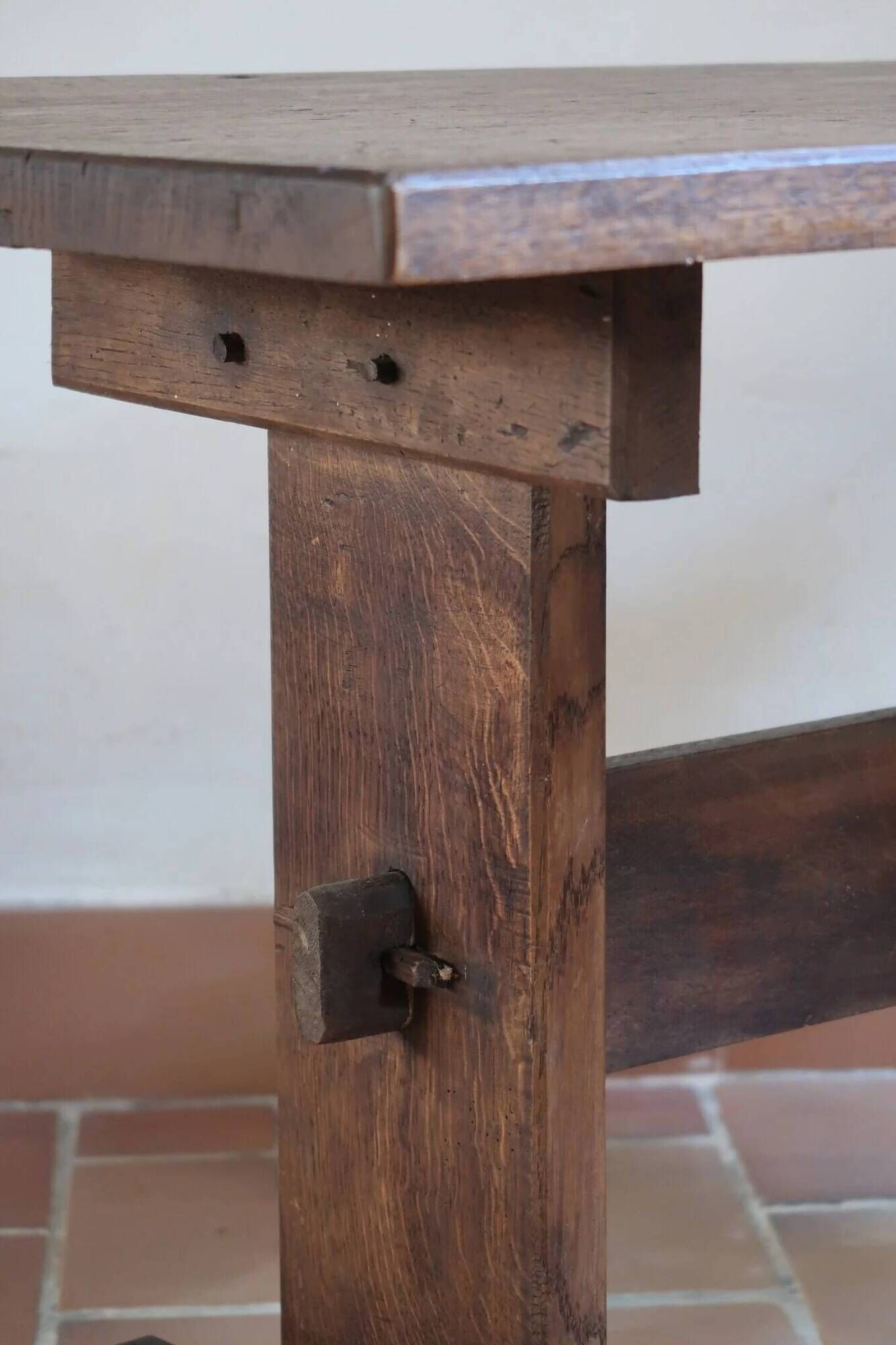 Solid oak coffee table, key stretcher, 1950s.