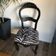 Chaise style Louis XV relookée