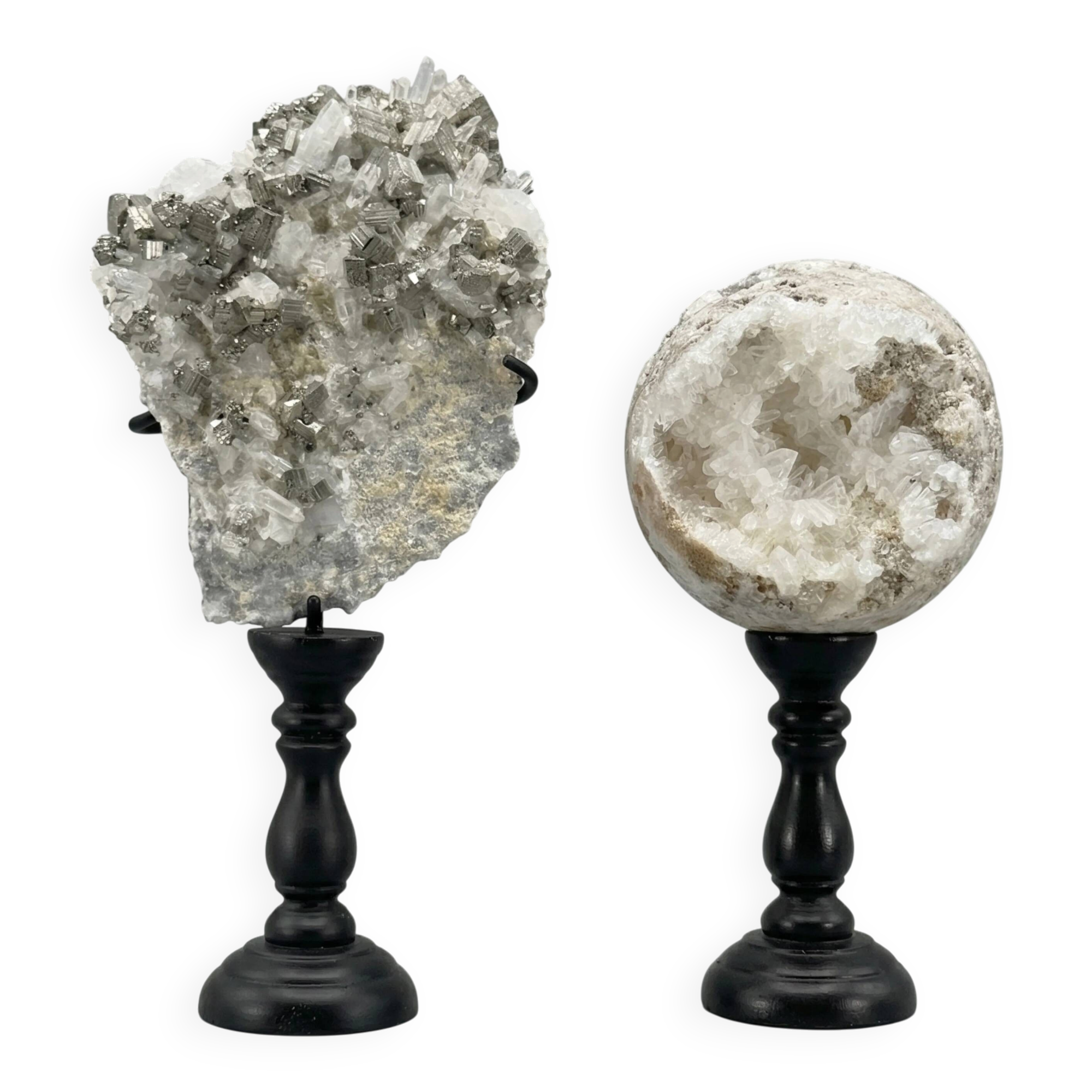 Duo pyrite & quartz cristallin — sculptures minérales sur socles