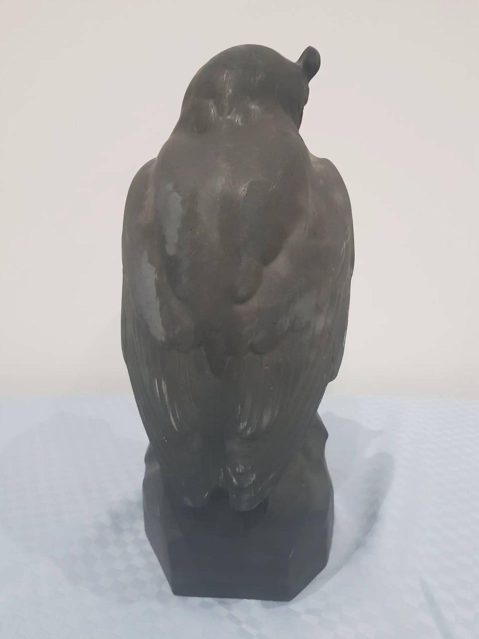 Owl sculpture, black lawinit, art. Curth, Henker & Co., Germany, 1920s.