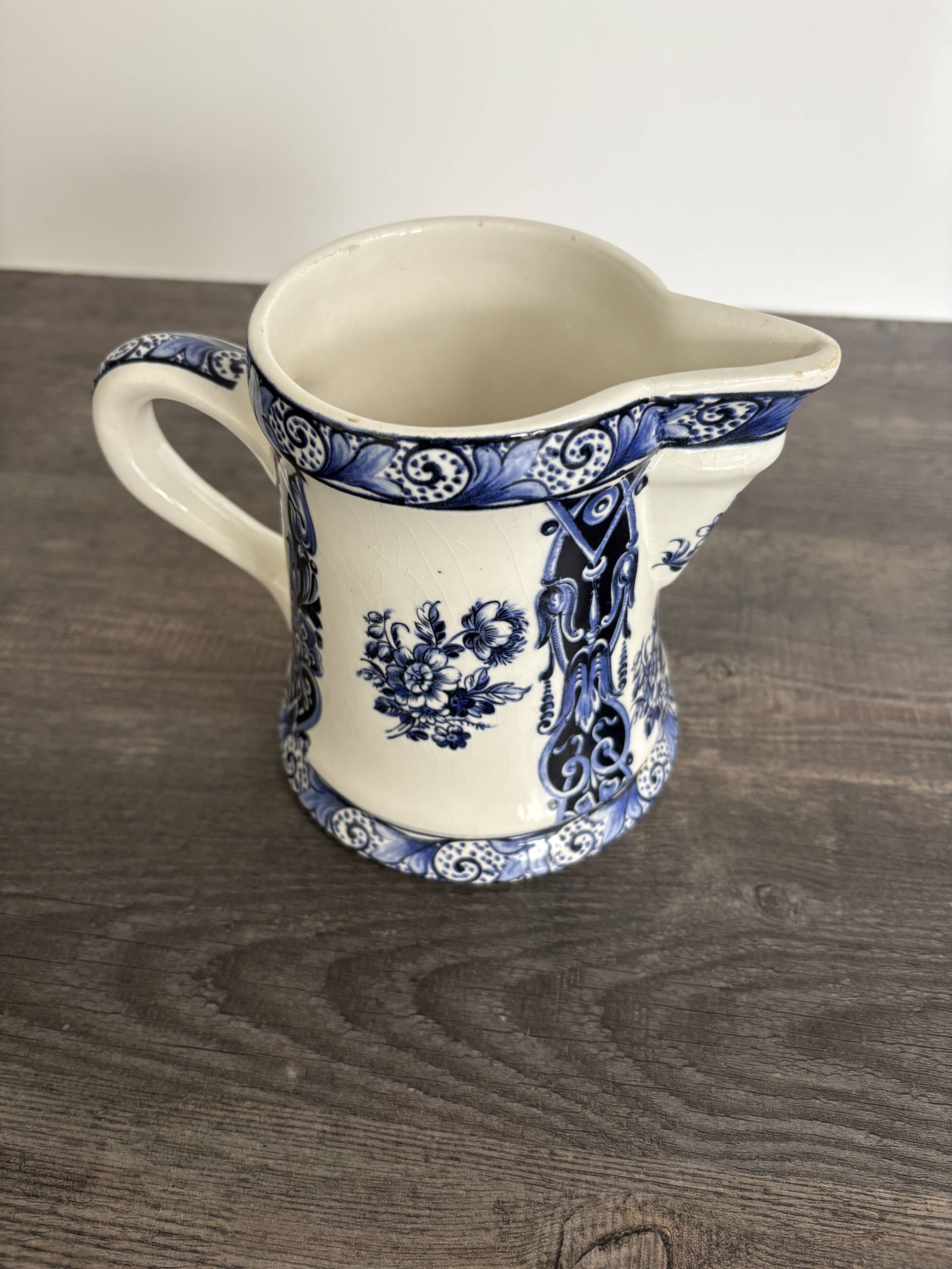 Antique Delft pitcher in blue faience – Late 19th century