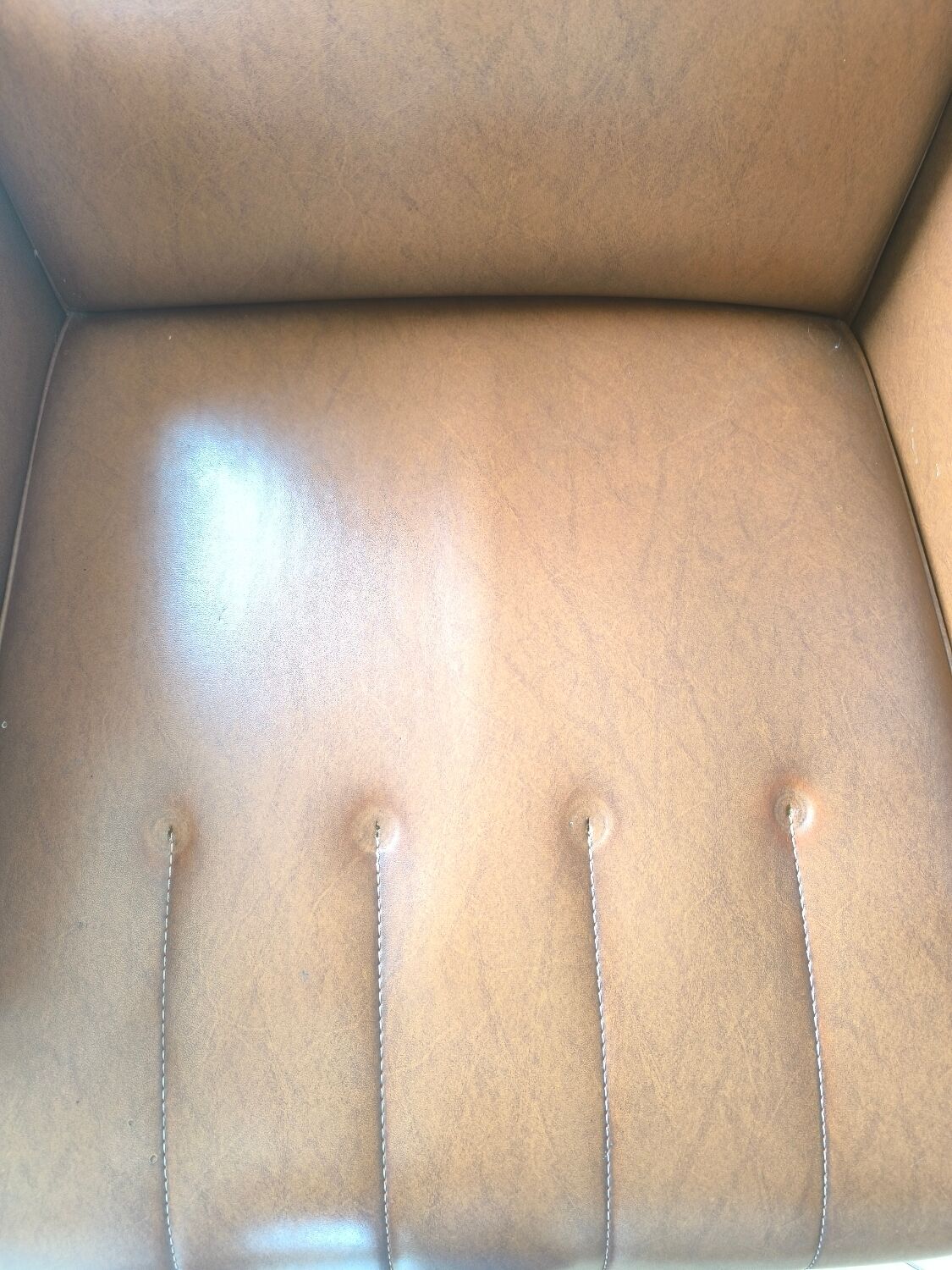 Genuine leather armchair