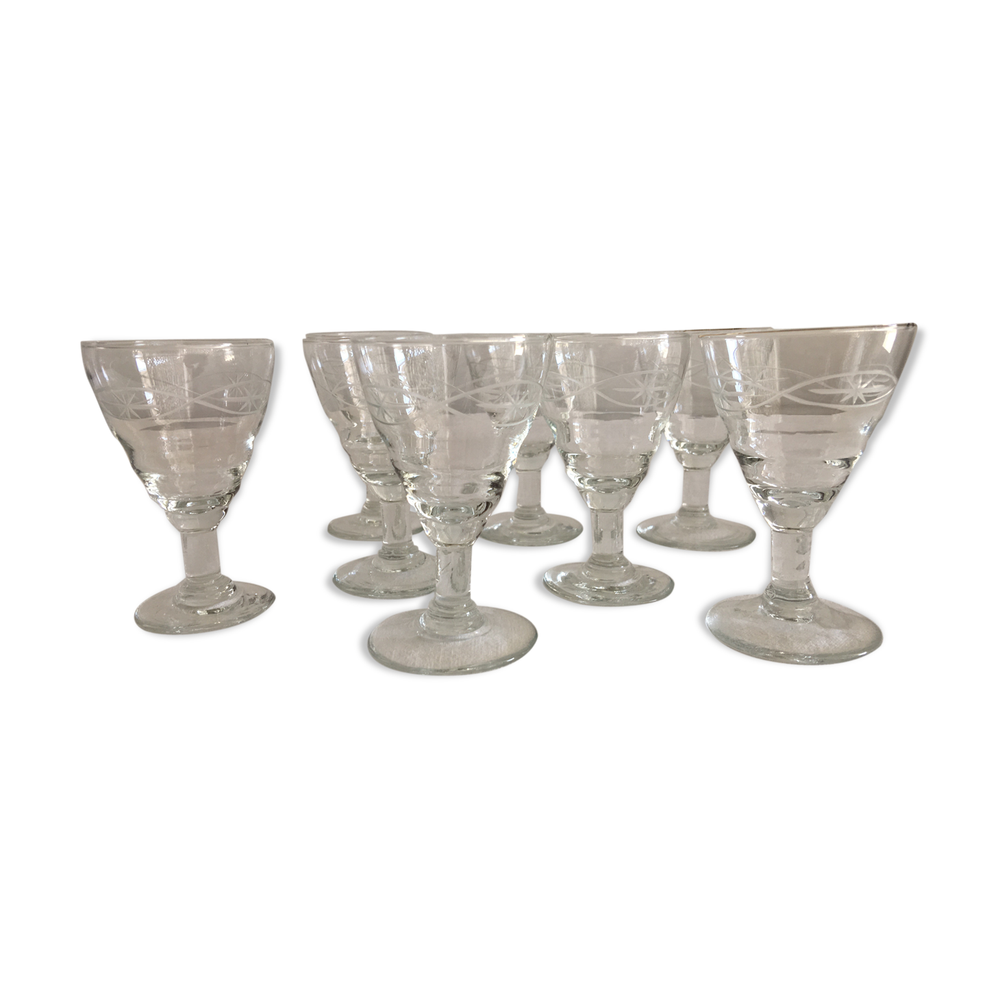 Suite of 8 liquor glasses 1930  engraved blown glass