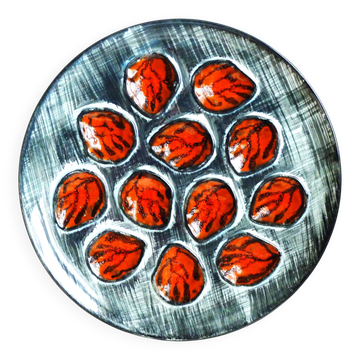 Hand-painted oyster and shellfish presentation plate from Pornic.