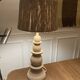 Lampe à poser artisanale en terre et corde