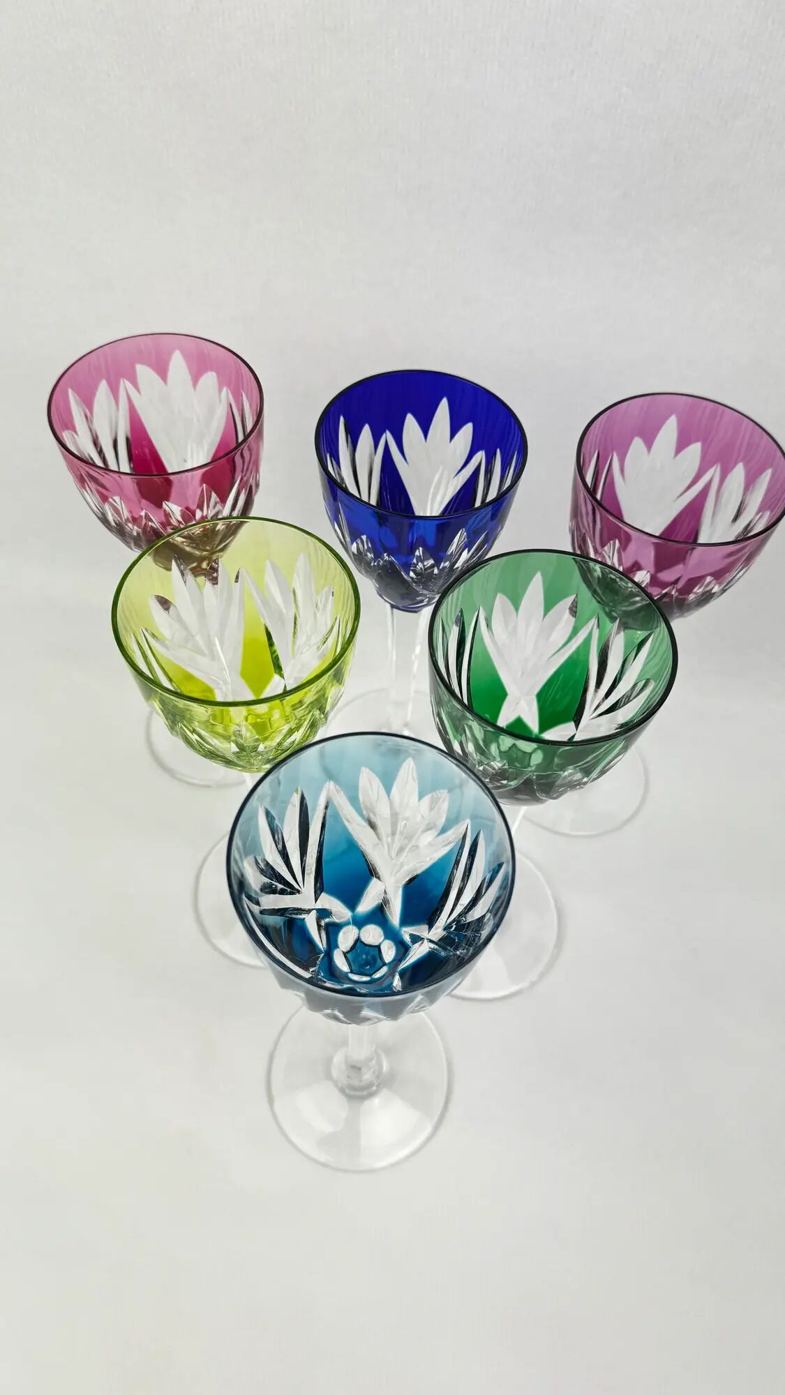 Saint-Louis, 6 verres modèle Monaco en cristal de couleur, 21,5 cm