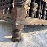 Antique Indian hanging cradle in carved wood, 19th / early 20th century.