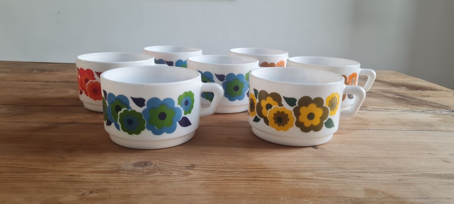 Set of seven arcopal coffee cups