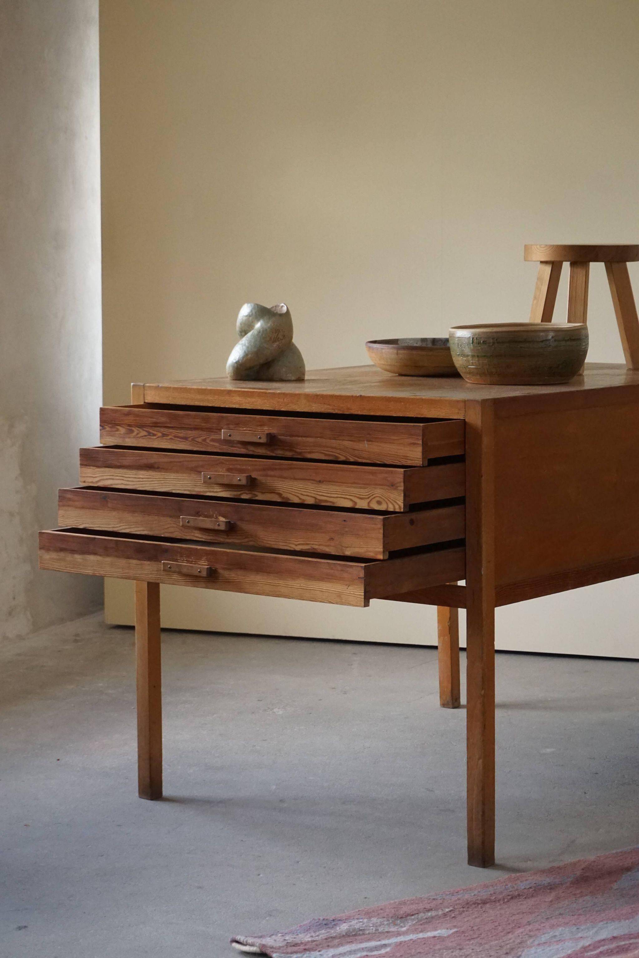 Large Danish drawing cabinet from the mid-century in pine and beech, 1960s.